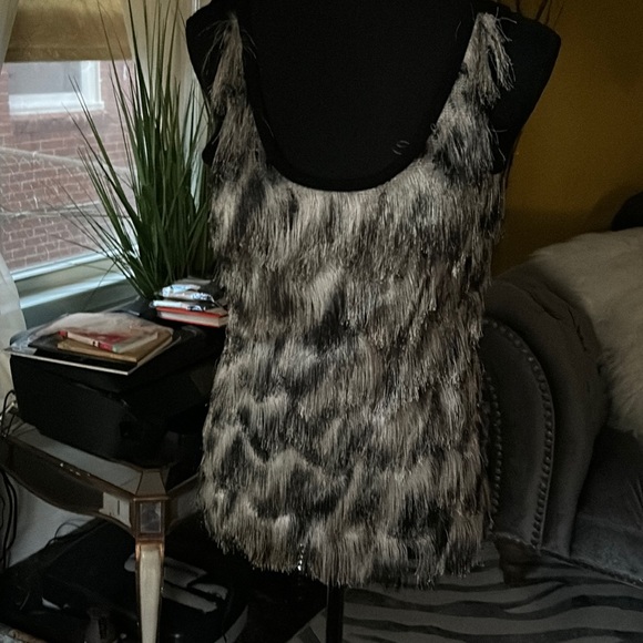 Karen Kane Tops - Karen Kane black and white front tank top